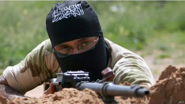 تنشط داعش على جانبي الحدود العراقية السورية