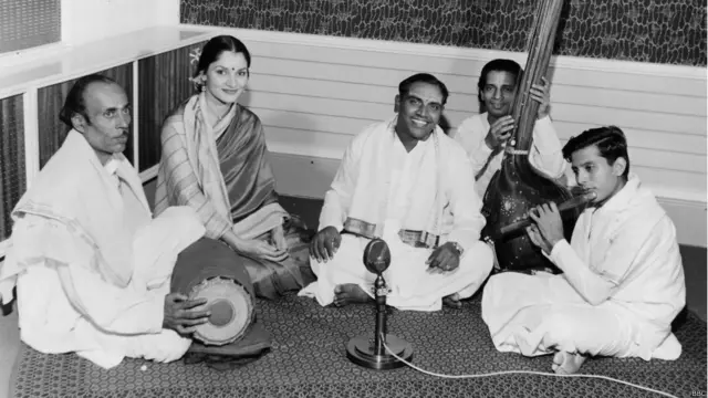 श्रीमती इंद्रानी