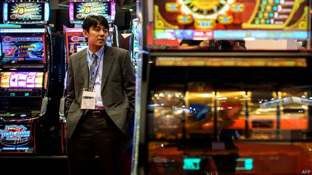 隨著中國經濟放緩影響到了商家財富，來澳門一擲千金的豪賭客戶變得越來越少。