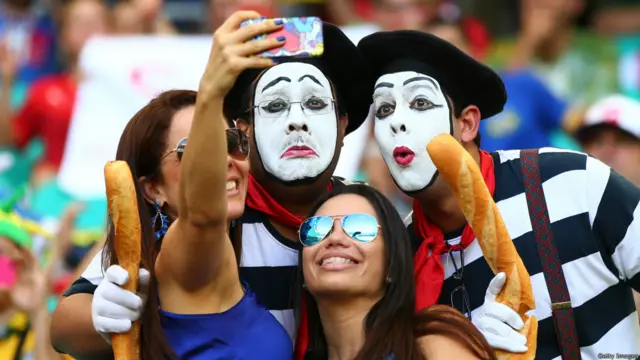 این پیروزی حضور تیم ملی فرانسه در مرحله بعدی جام جهانی را قطعی کرد