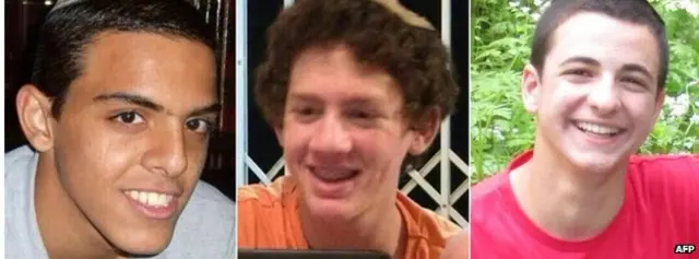 اسرائیل حماس را به ربودن این سه نوجوان متهم کرده اما حماس این اتهام را رد کرده است