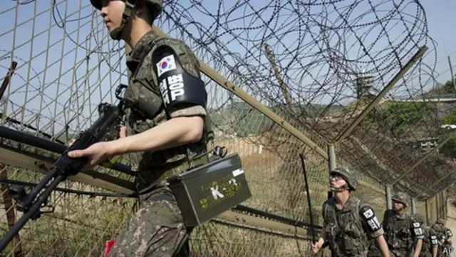 Binh sỹ Nam Hàn tại khu phi quân sự