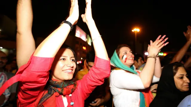 ईरानी समर्थक.