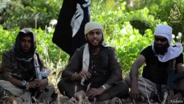 ظهر شاب بريطاني في فيديو يهدف لتجنيد الجهاديين للقتال في سوريا