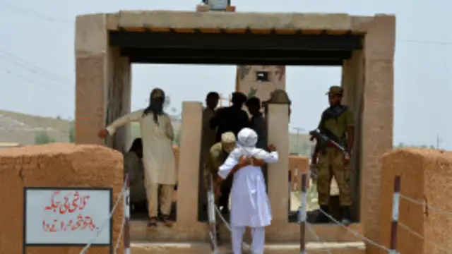 ، د جولای په ۲۲ به د اعتصاب لړ کې سند ته ورغلې لارې هم وتړلې شي.
جلال محمد شاه