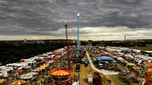 टाउन मूर फ़ेयर 1882 से लगातार आयोजित किया जा रहा है. यह आयोजन तक़रीबन 28-30 एकड़ इलाक़े में होता है.