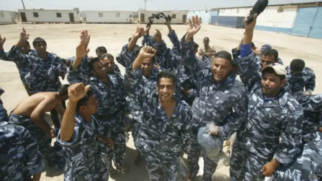 الإصلاح السياسي يقع على نفس درجة الأهمية التي يتمتع بها التعزيز الأمني في العراق 