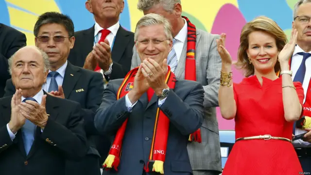 بیلجیئم کی ملکہ میتِھلڈا اور بادشاہ فلپ بھی اپنی ٹیم کی سپورٹ کے لیے سٹیڈیم میں موجود تھے۔