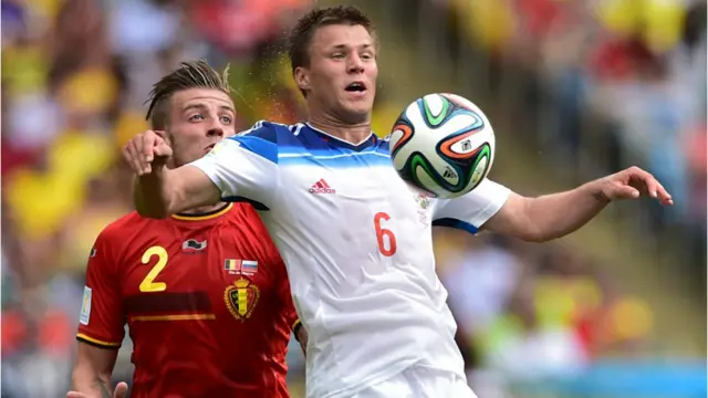 بلجیم او روسیه دواړه لوبډلې په اېچ ګروپ کې دي. دا پرله پسې دویمه لوبه وه چې بلجیم وګټله. 