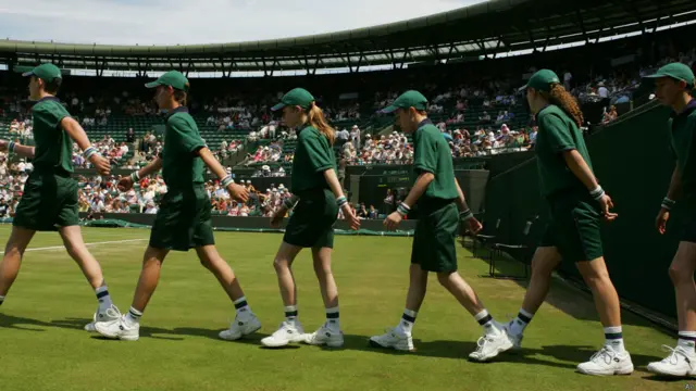 बॉल बॉयज़ और बॉल गर्ल्स