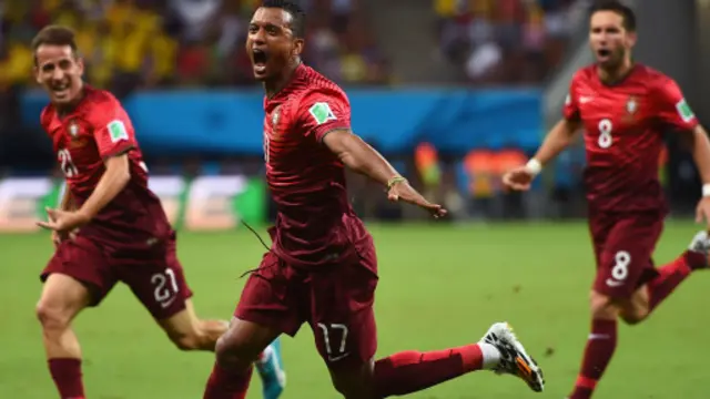 Nani nhanh chóng ghi bàn thắng đầu tiên cho Bồ Đào Nha ở phút thứ năm