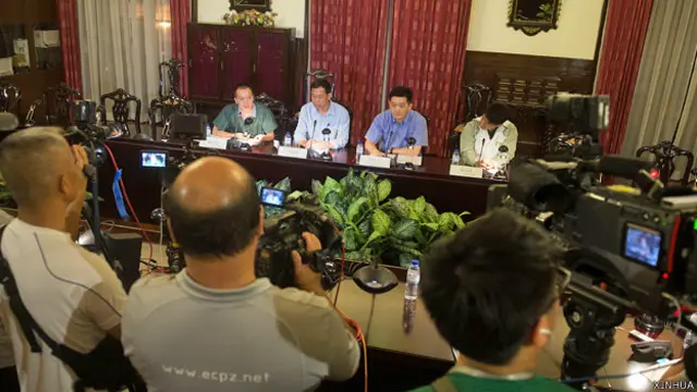 澳门民政总署举行发布会公布大熊猫心心死讯（新华社图片22/6/2014）