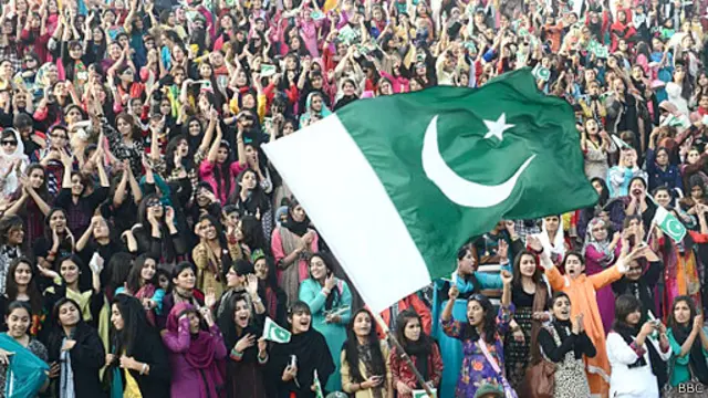 තහිරුල් ක්වාද්රිගේ මුලිකත්වයෙන් පවත්වන ලද රැළියක් 