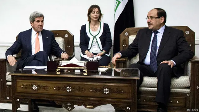 عراق کے وزیرِ اعظم نوری المالکی اور دیگر رہنماؤں نے اس مہینے کے اختتام تک متحدہ حکومت بنانے کا عزم کیا ہے: جان کیری