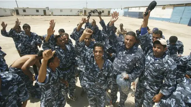 جب بھی داعش کا پالا عراق کی سرکاری فوج سے پڑا ہے، باغیوں کی کارکردگی سرکاری فوجیوں سے بہتر رہی ہے۔