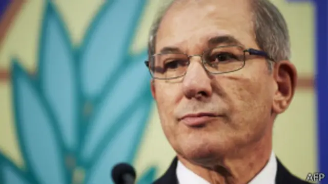 Директор ОЗХО Ахмет Узюмджю сообщил, что корабль с последней партией химоружия вышел из сирийского порта в понедельник