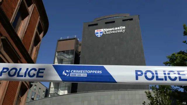 Университет Ньюкасла дважды эвакуировали