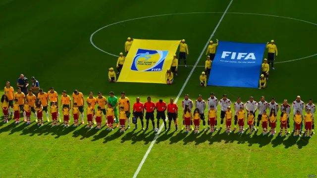 د اسپانیا لوبډلې د ۲۰۱۰ کال نړیوالې اتلولۍ ګټلې وې خو دا ځل د ګروپ لوبو په مرحله کې له سیالیو بهر شوه. اسپانیا په ګروپ لوبو کې له هالنډ او چېلي ماته وخوړه.