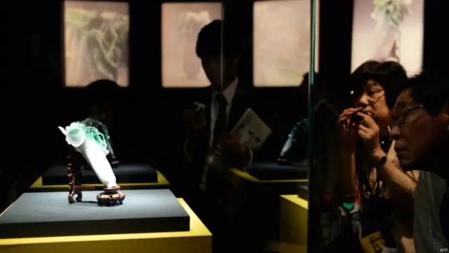 記者圍觀翠玉白菜