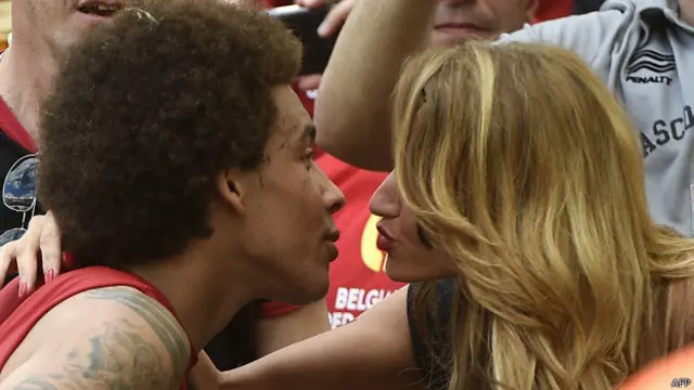 माकाराना में चुंबन