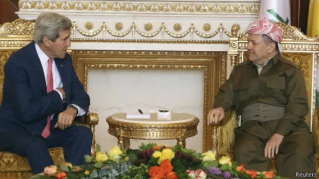 بارزانی و کری - بارزانی صراحتا نخست وزیر عراق را مسئول بروز وضعیت فعلی دانسته است