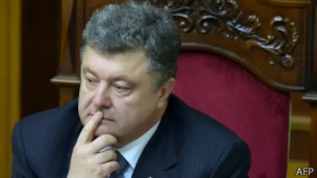 Порошенко на прошлой неделе объявил о перемирии и призвал сепаратистов сложить оружие