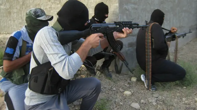 تضاربت التقارير بشأن انتهاء معركة السيطرة على كبرى مصافي النفط العراقية في بيجي.