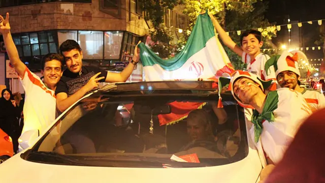 পরবর্তী ম্যাচে আর্জেন্টিনার কাছে ১-০ গোলে পরাজয়ের পরও তেহ্‌রানের রাস্তায় উৎসব। ম্যাচের শেষ পর্যায়ে লিওনেল মেসি জয়সূচক গোলটি করেন।