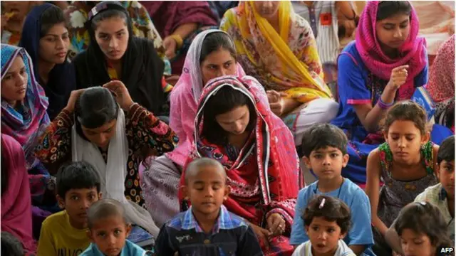 عسکریت پسندوں کےگڑھ سے نقل مکانی کرنے والوں میں تقریباً پانچ سو عیسائی بھی شامل ہیں 