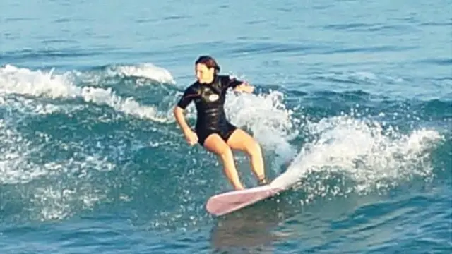 罗伯特·米拉佐：世界杯比赛时，正是冲浪的好时候。