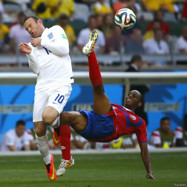 وائن رونی کو جمیز ملنر کی جگہ میچ کے آخری منٹوں میں میدان میں بلایا گیا۔ 