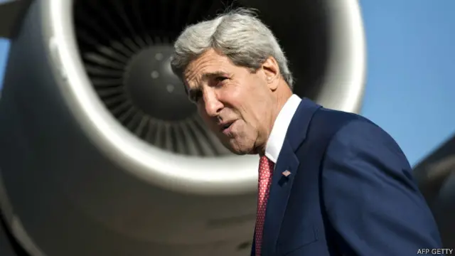 أجرى كيري محادثات مع المسؤولين في بغداد واقليم كردستان