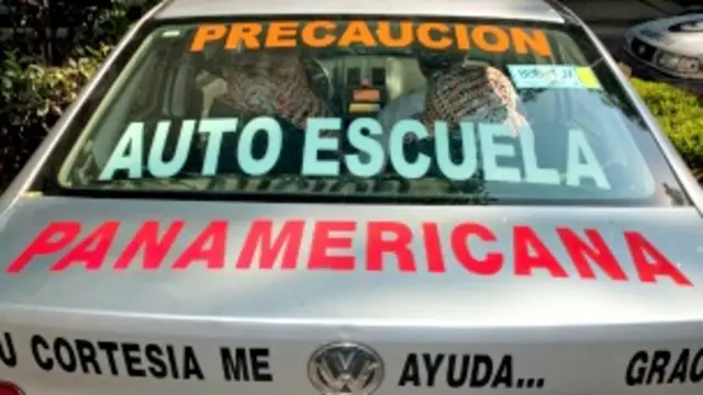 Automóvil de una escuela de manejo en Ciudad de México. Foto: AFP/Getty