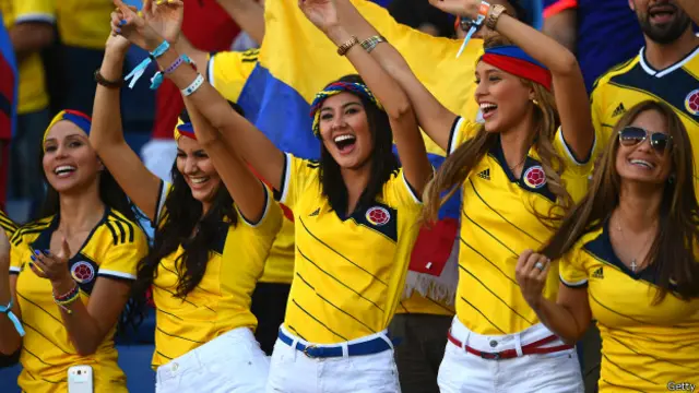 फ़ुटबॉल विश्वकप के दौरान प्रशंसक