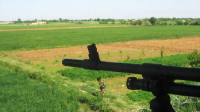 جګړه د تېرې جمعې پر شپه پر ځینو حکومتي پوستو د طالبانو تر برید وروسته پیل شوه.