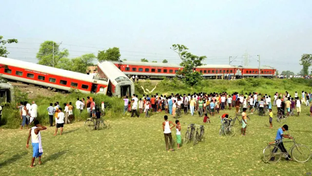 छपरा ज़िले में ट्रेन हादसा, राजधानी एक्सप्रेस, दिल्ली-डिब्रूगढ़ राजधानी एक्सप्रेस