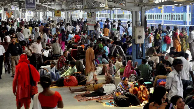 छपरा ज़िले में ट्रेन हादसा, राजधानी एक्सप्रेस, दिल्ली-डिब्रूगढ़ राजधानी एक्सप्रेस