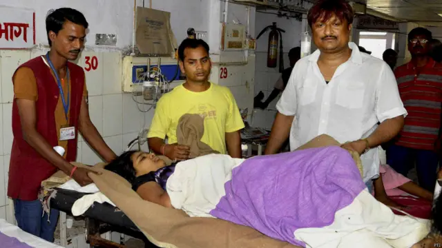 छपरा ज़िले में ट्रेन हादसा, राजधानी एक्सप्रेस, दिल्ली-डिब्रूगढ़ राजधानी एक्सप्रेस