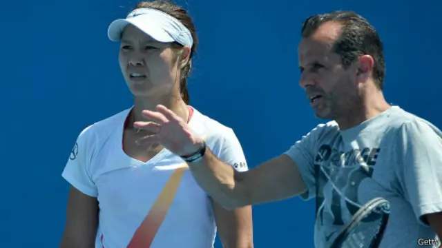 法网结束后,李娜据传三周没有与卡洛斯联系。