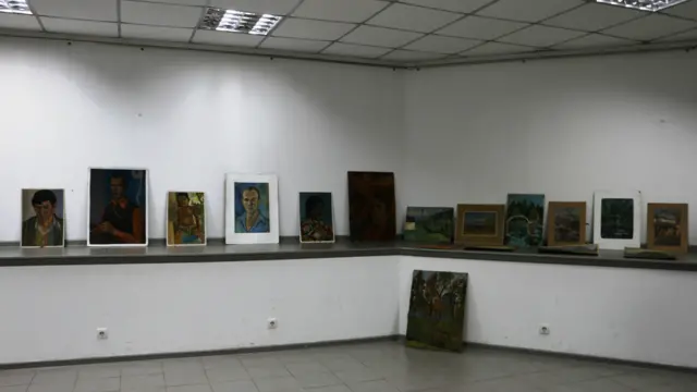 Bu safar ko‘rgazma Qirg‘iziston Rassomlar Uyushmasining zalida bo‘lib o‘tmoqda 