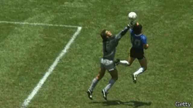 La "mano de Dios" de Maradona