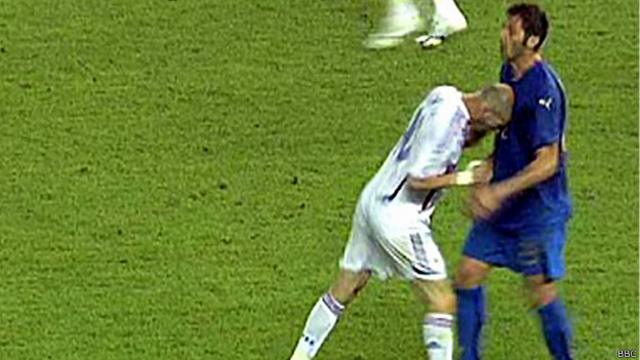 Zinedine Zidane cabecea a Marco Materazzi
