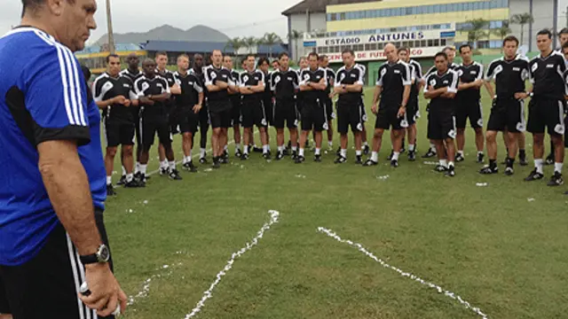 Silva entrena a los árbitros