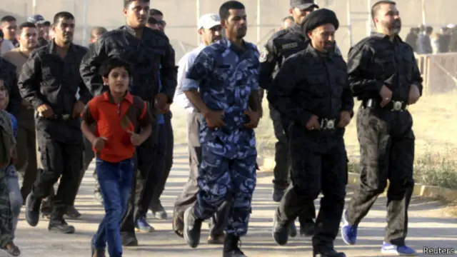 به گفته ناظران تمرکز بر بسیج شیعیان برای جنگ با داعش به حفظ وحدت ملی عراق کمکی نمی‌کند