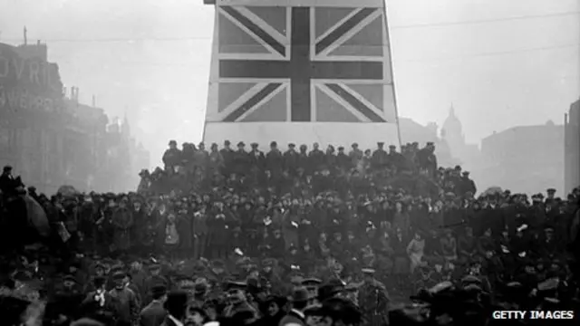 بعضی معتقدند که بریتانیا میتوانست تلاش بیشتری برای جلوگیری از وقوع جنگ انجام دهد