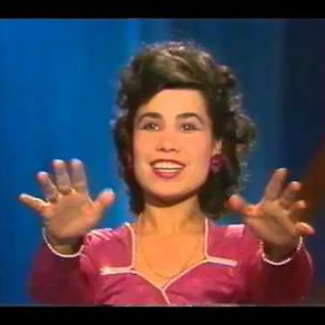 Икки Юлдуз ҳам болаликданоқ айни санъат даргоҳларида таълим олганлар