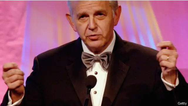 أرسل بروس بروتون رسائل بالبريد الإلكتروني لأعضاء في الأكاديمية خلال فترة الترشيحات للفت نظرهم إلى أغنيته