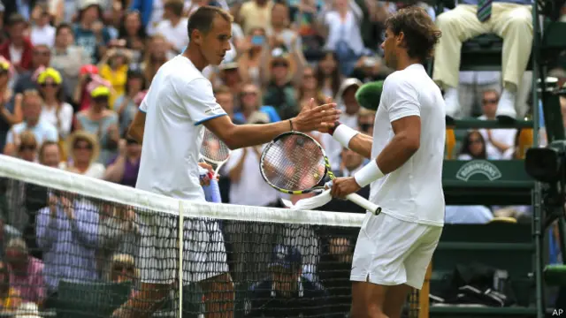 Рафаэль Надаль и Лукаш Росол на Уимблдоне
