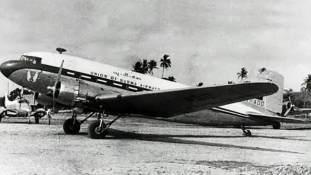 في هذا الوقت، كان متمردو كارين يسيطرون على الأرض شرقي وشمالي عاصمة بورما