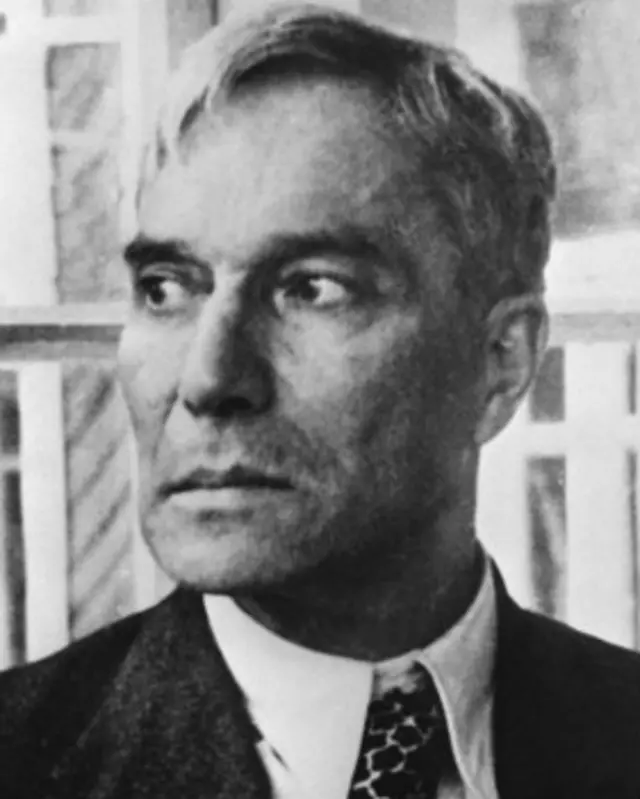 Rus porno: kichik kokrak, chiroyli eshak